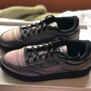 Rare🔮 Iridescent Reebok Club C 85
